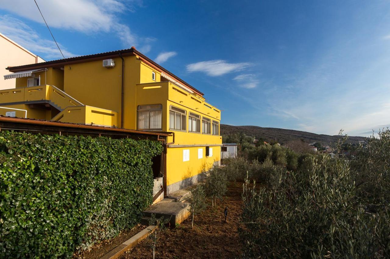 The Manzoni Family 2 Hotell Punat Exteriör bild